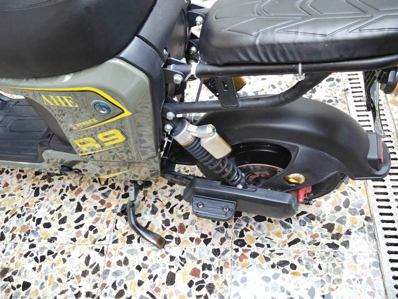 سلام عليكم دراجه شحن R9خمس بطاريات مسطره 
بغداد حي اور ***********
450الف
