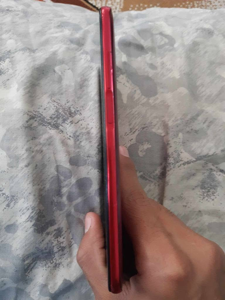ريدمي k30 
 ذاكره 128 رام 8 بطاريه 5000 معالج سناب دراجون 720 يدعم تسجيل المكالمات فطر بل ضهر ما مأثر عل جهاز نهائيا مكفول   مكاني بالنجف السعر 115وبي مجال*********** النجف, العراق
