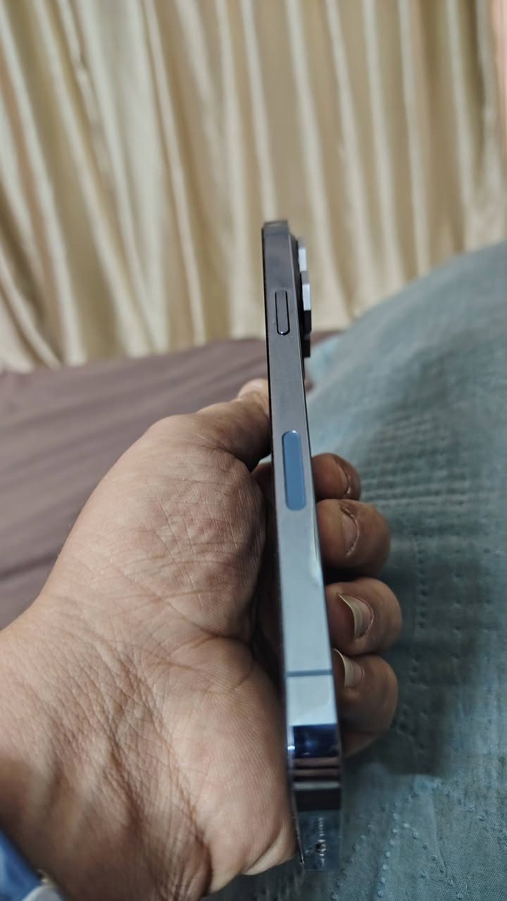 ايفون 13 برو ماكس • ٢٥٦ غ.ب • بطارية ٨٦٪