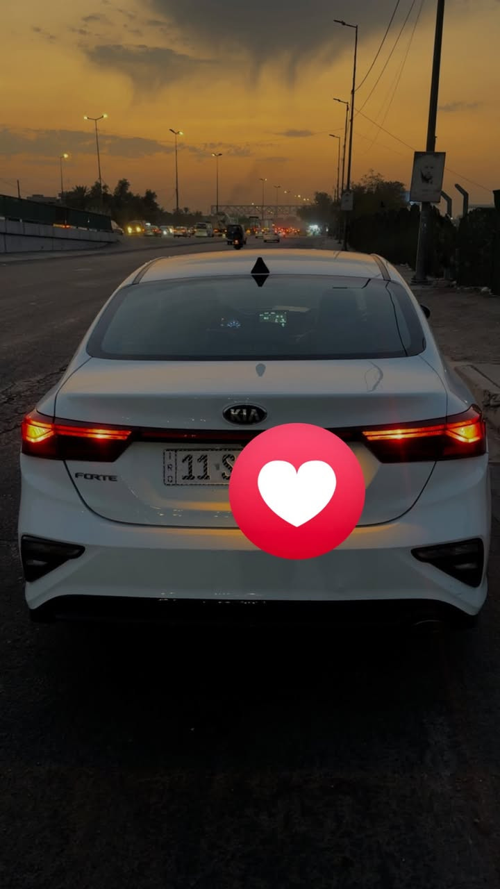 موديل 21  ماشيه 64 الف
وارد امريكي 
كلشي موضح ب السونار 
سياره جاهزة مناقصها شي 
مكاني بغداد حي التراث 
سعرها 110 مجالها بسيط 
***********
