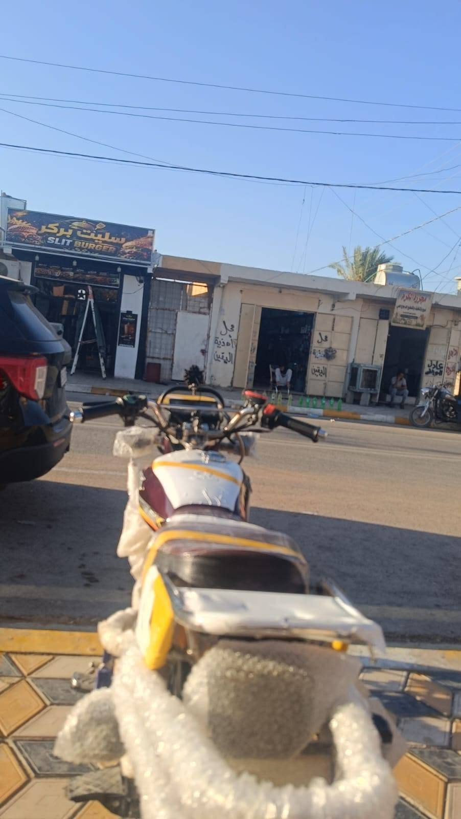 السلام عليكم للبيع سيفان موديل 25 محرك200 شرط ما مفتوح شرط نشاط ومعدل  فول دراجه مستخدمه شي قليل كهربايات كله شغاله دراجه فول نضافه السعر 690وبي مجال اتصل ***********مكان بيجي المزرعه

