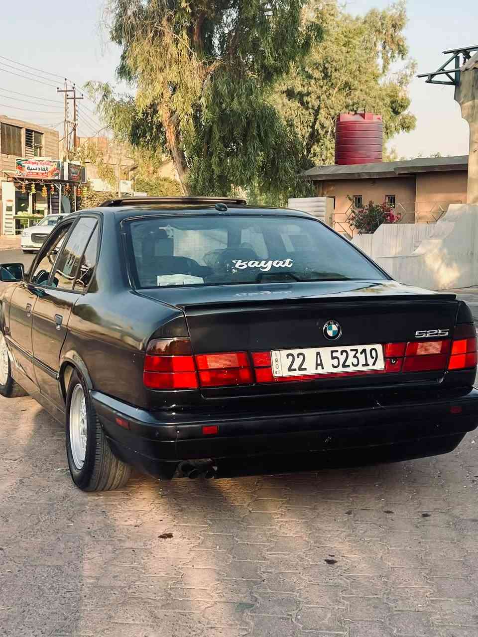 سلام عليكم
بي ام 525i 
اصل وفصل 
محرك مسكر عدل 
موديل 91 بجم عريض 
سلايت اربع 4️⃣ جام كهرباء 
سياره مابيها أي نقص وكلشي بيها جديد 
سنويه للا 2030 
‏عنوان كركوك 
سعر 53 بيها مجال 
شراي خابرني وتدلل 
***********
