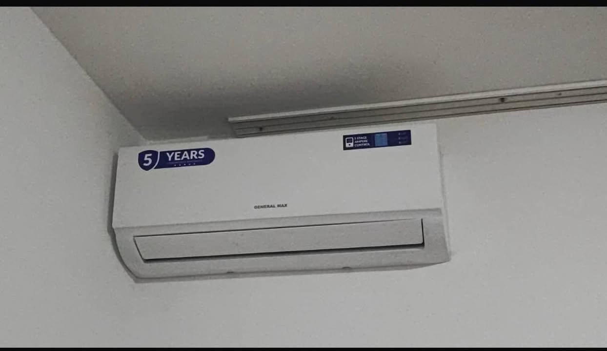 للبيع سپليت انفرتر سعر295الف***********
هذا السبلت من نوع General Max Inverter (موديل GM-12K-INVL) بحجم 1 طن
 (12000 BTU)، ويأتي بنظام تحكم أمبير دهوك, العراق
