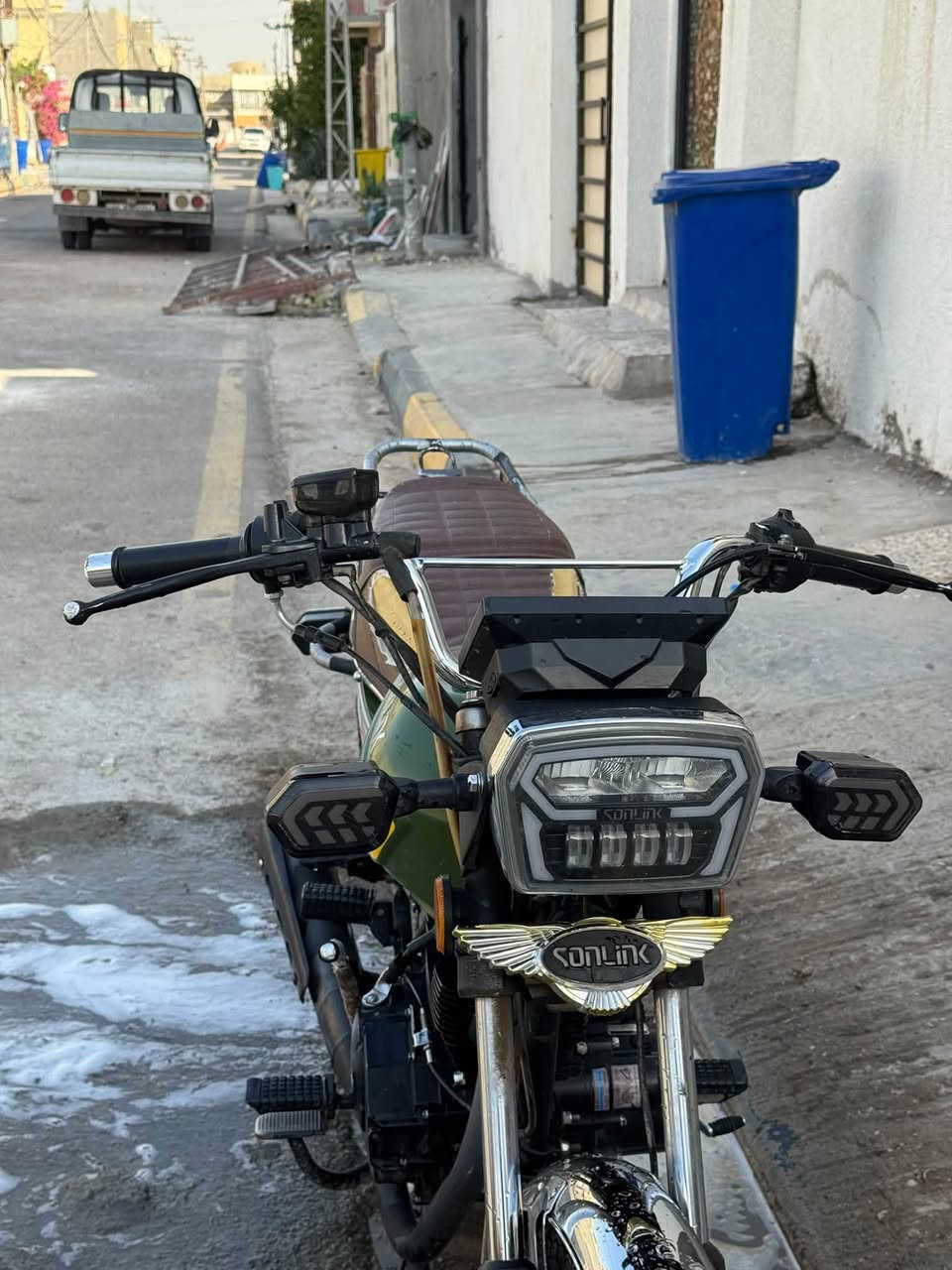 دراجه سيفان للبيع الدراجه كفاله عامه زنجيل و ضاغطه موديل ٢٤ طالعه بشهر ١٢ يعني تعتبر ع ٢٥ اوراق بغداد و اوراقها موجوده السعر ٧٥٠ و بيها مجال مكان الدراجه واسط العزيزية للاستفسار الاتصال ع الرقم ***********
