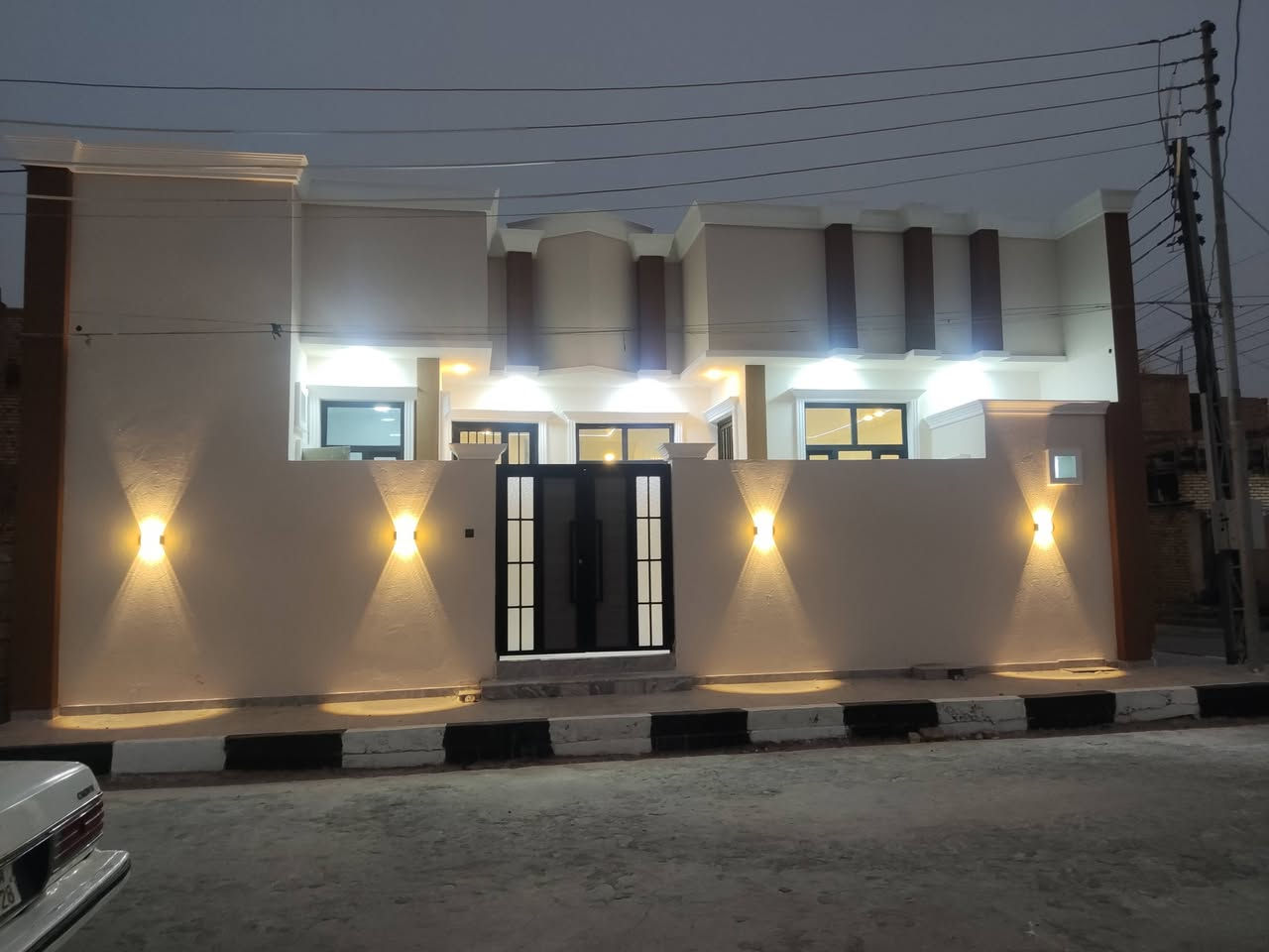 اللهم صلِّ على محمد وآل محمد
🏡 دار مميزة للبيع – طابو رسمي
📍 الموقع: الناصرية – الإسكان الصناعي 3000، قرب النزلة الثانية
📐 المساحة: 160 متر
⭐ الدار ركن ومطلة على ساحة، بموقع هادئ ومميز
🔹 تفاصيل الدار: • غرفتين
• استقبال
• صالة
• مطبخ
• صحيات خارجية
• مجمع صحيات داخلي
✅ بناء متقن وشغل درجة أولى
✅ توزيع داخلي مرتب
✅ مناسبة للسكن العائلي
✅ موقع مميز وقريب من الخدمات
📞 للاستفسار والمعاينة، اتصال أو واتساب:
***********
🏢 مكتب النهضة للعقار
تتوفر لدينا كافة العروض العقارية من الدور والأراضي وبمختلف المساحات.
