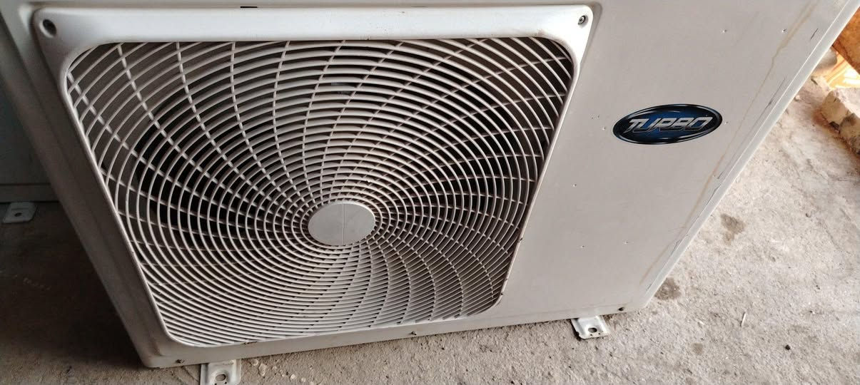 متوفر خارجيه٢طن توسوت
         خارجيه٢طن يورك
          خارجيه٢طن توربو
          خارجيه٢طن جبسون
شرط نضافه فول ناخذ القديمه ونشد لك الجديدة مع فرق بابل شارع ٦٠ للاستفسار *********** Iran
