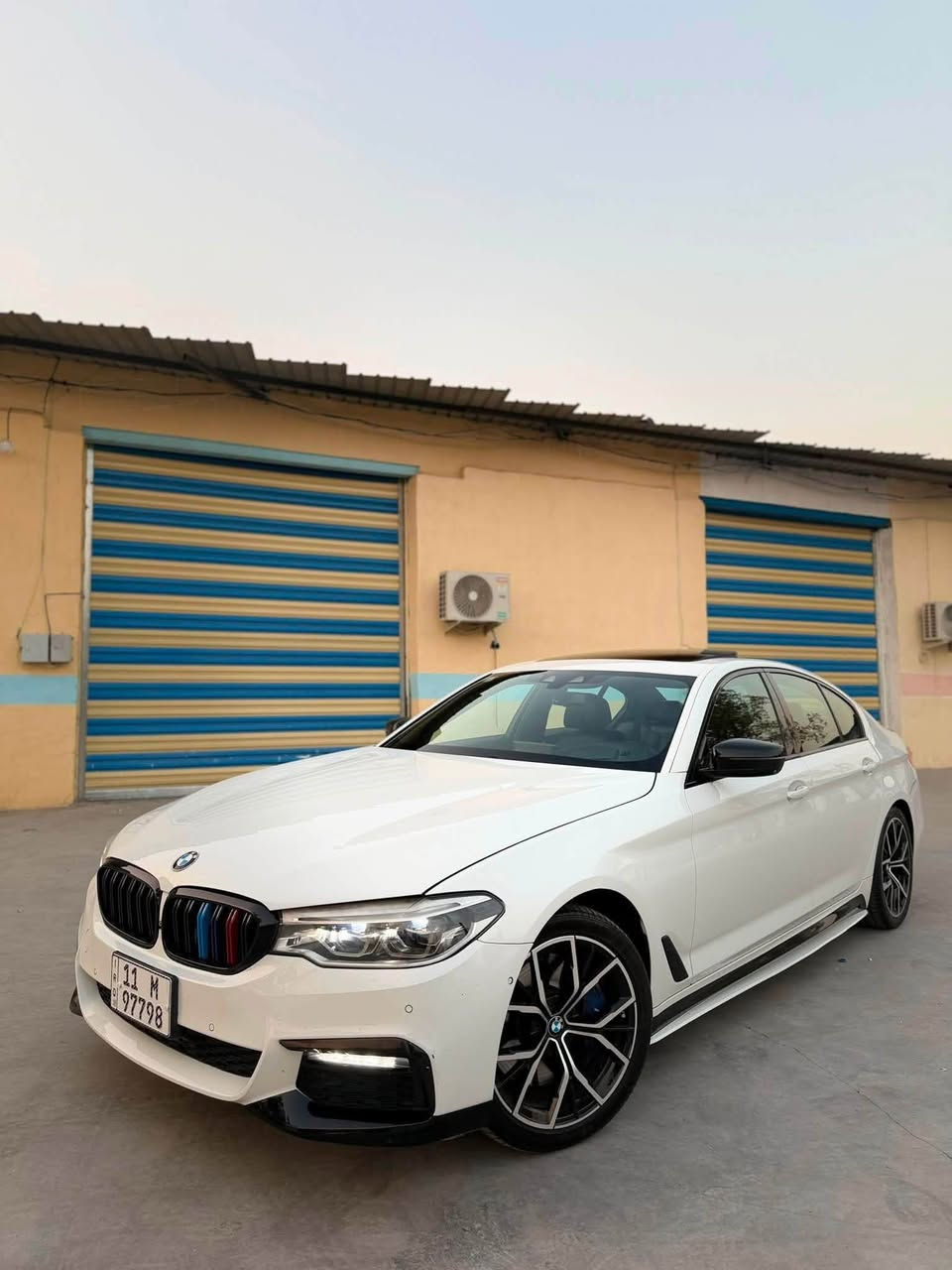 سلام عليكم
Bmw 540 v6 Twin Turbo  .. M-package

سنة الصنع 2019

حادث فقط دعامية وبنيد مبدل بلادي نفس اللون بدون قطرة صبغ السيارة ….

المواصفات 

فتحة سقف

كامرات عدد 4

رادار امامي خلفي جانبي

 داخل جلد 

تدفئة تبريد مقاعد 

ستيرن تدفئة 

ماشية 90الف 

بدون اي نقص جديدة كلش 

كير محرك مكفول من الفتح والتبديل 

السعر 23,800 وبيهة مجال 

مكان السيارة بغداد الكاظمية جكوك 

***********
