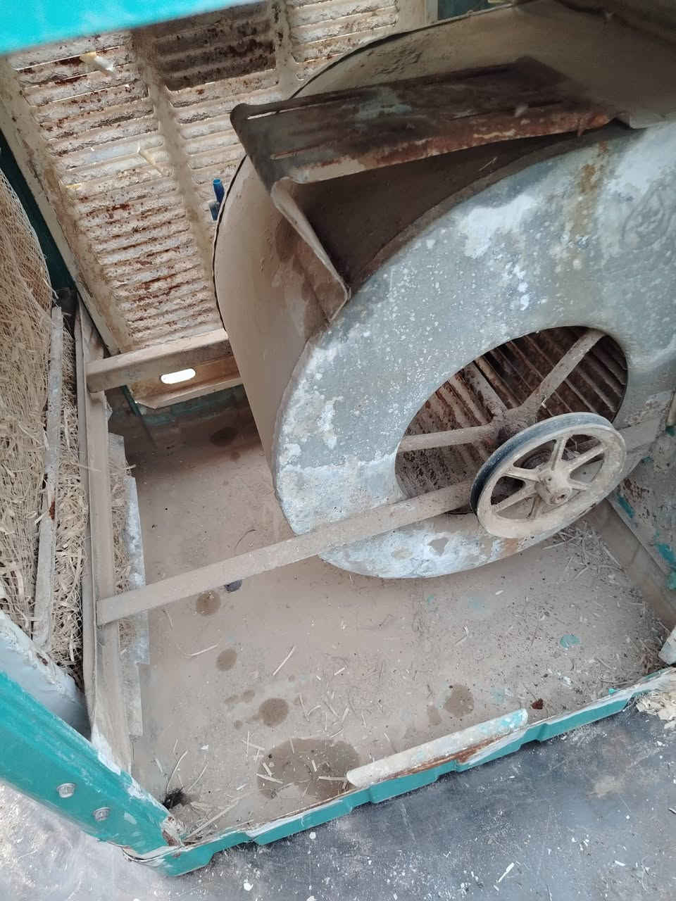 كشر مبرده انيور جديده السعر ٣٠وبيه مجال المكان بعقوبه رقمي ***********
