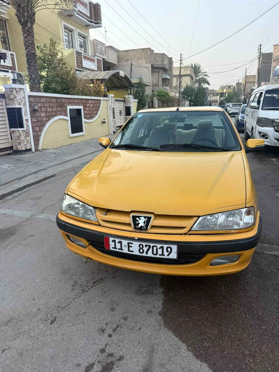 السلام عليكم 
بيجو بارص ٢٠١٣
رقم بغداد انكليزي هزة جديدة تحويل ثاني يوم
سيارة بيها قطعتين بنيد وجاملغ مبدلات بدون دواخل سيارة جاهزة من كلشي كبل لشارع بيها منظومة غاز إيطاليا السعر ٣٦وبيها مجال
غير متواجد عل فيس مكاني بغداد 
***********
