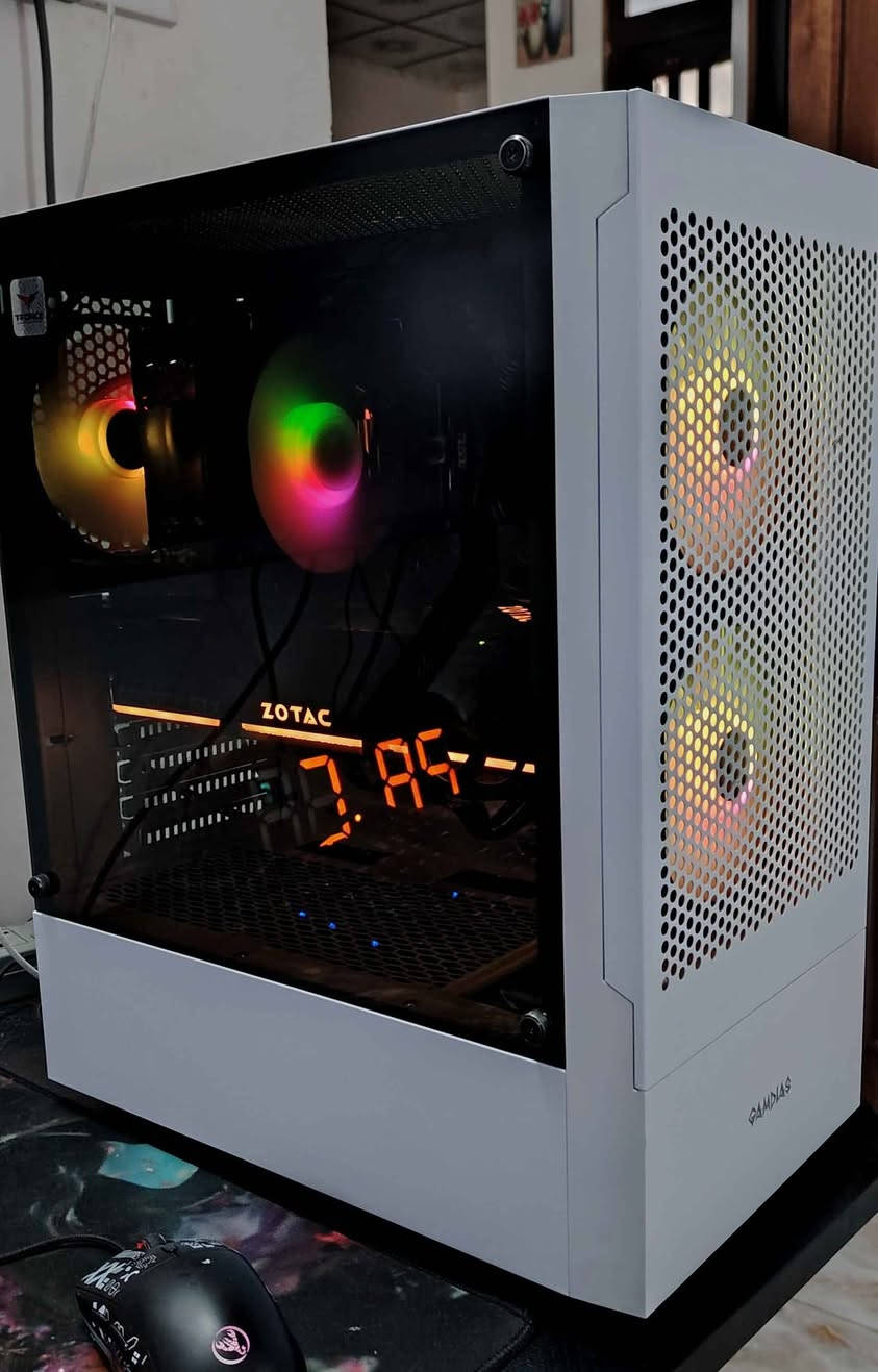 تحيه طيبه للجميع 
متوفر تجميعة كيمنك للبيع 
السعر 725 الف وبيها شويه مجال

CPU I5 10400F 6 CORE 12 THERADS 
COOLER CPU 120M RGB MASS 
M. B H510M GAGBAYTE DDR4
RAM 16 GB DDR4 3200MHZ 
GPU GTX 1080 TI 11GB ZOTAC X3 ARGB 
POWER 700W PLUS 80 FULL MODELER 
CASE WHITE GAMDIAS ARGB 
SSD 256 GB 
HDD 500 GB 

مكاني موصل توصيل موجود 
للتواصل *********** واتسب موصل, نينوى
