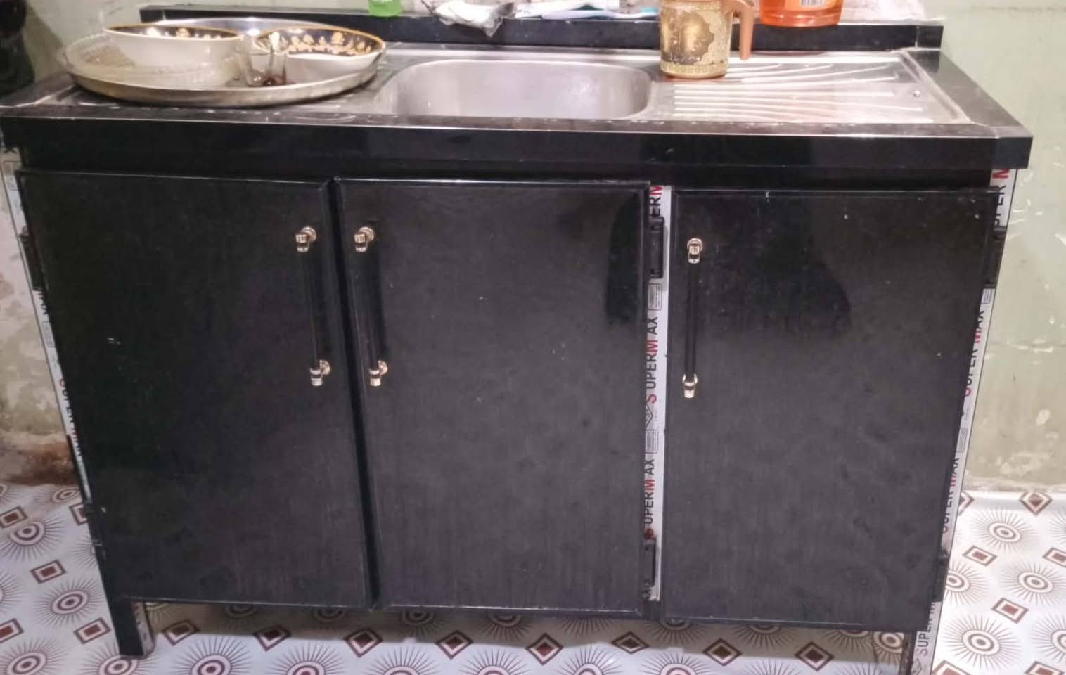 غراض بيت للبيع نضيفات كلش
ثلاجة بنظام مجمده سعره 200
غساله حجم كبير سعره 150 
طباخ مصري يشتغل فوك وجوه 5 عيون سعره 200 
كاونتر بس جوه سعره 60 الف 
بلازمه الجي 32 سعره 40 الف 

تواصل ‏‪***********‬‏ واتساب فقط
