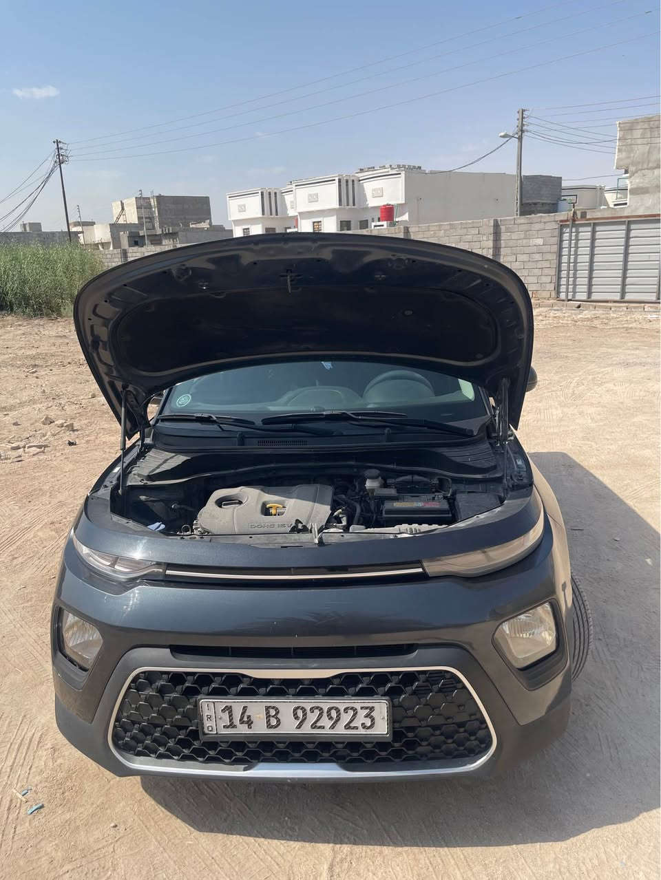 بصره ابي الخصيب *********** السلام عليكم ،صول  2022وارد أمريكي ماشيه٤٢ألف فقط .سعر 125$حادثه سطحي بنيد وقبق صندوق مصلح جاهزه للأخير  مكينه كير حداديه تبريد تخم تاير Singapore

نص مكتوب في الصور:
- 38052602