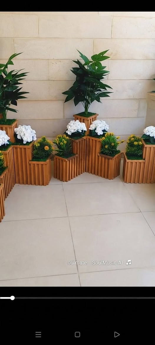 شغل خاص في مدينة الموصل للحدائق المنزلية مستعدين لعمل كافة الديكورات وهذا جانب من شغلي بديل الخشب ضد الماء والتعفن والرطوبة غلاف قناني الغاز والقحف من بديل الخشب موصل الايمن بي واتس ***********
