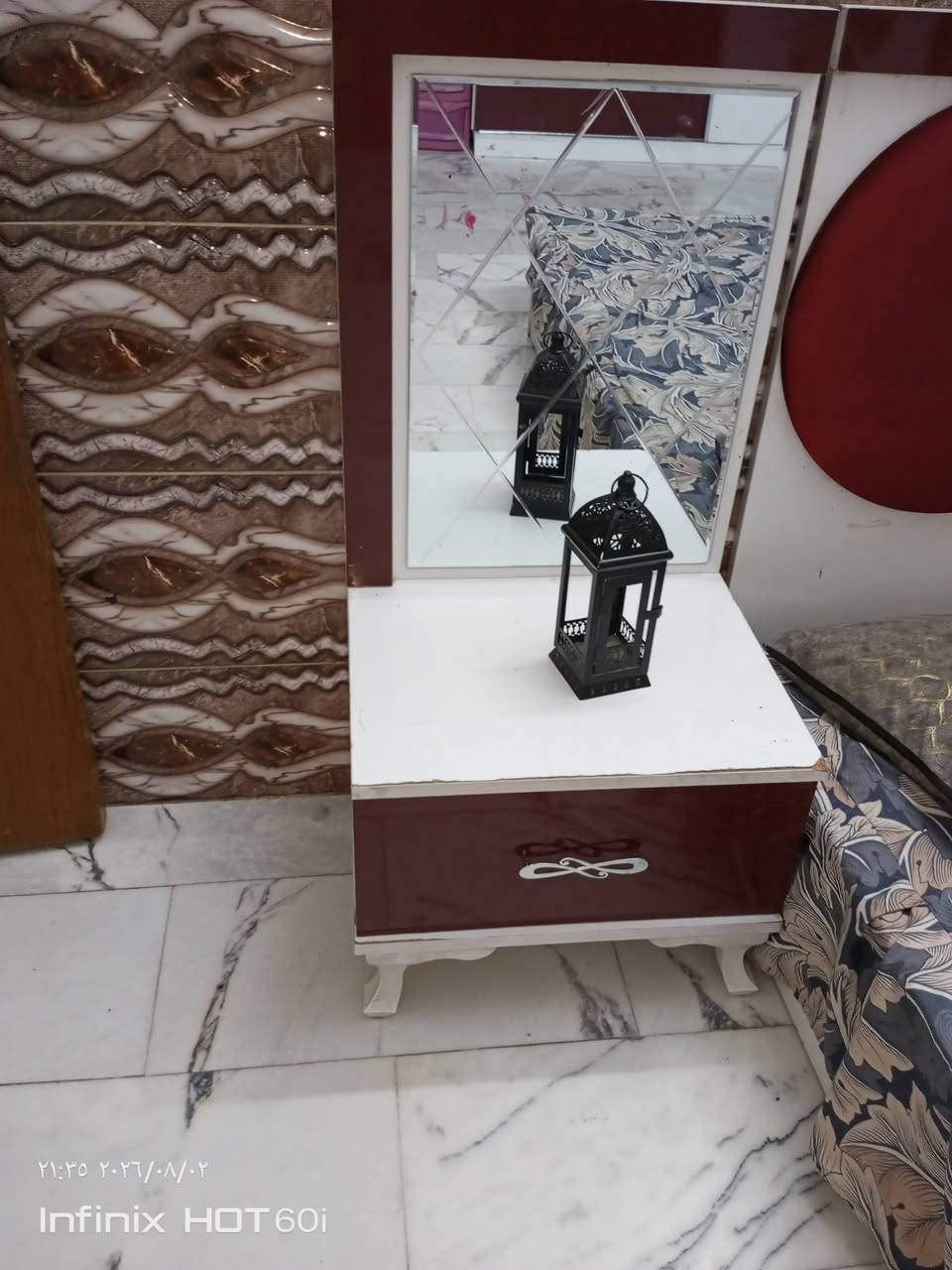 السلام عليكم عندي غرفه نوم تركي الضرر البيه السلايت مال كنتور فقط الغرفة جديده ومرتبه السعر 650 وبيه مجال حك الجيه العنوان بغداد جسر ديالى الجديد منطقه الكرغوليه  للتواصل ***********
