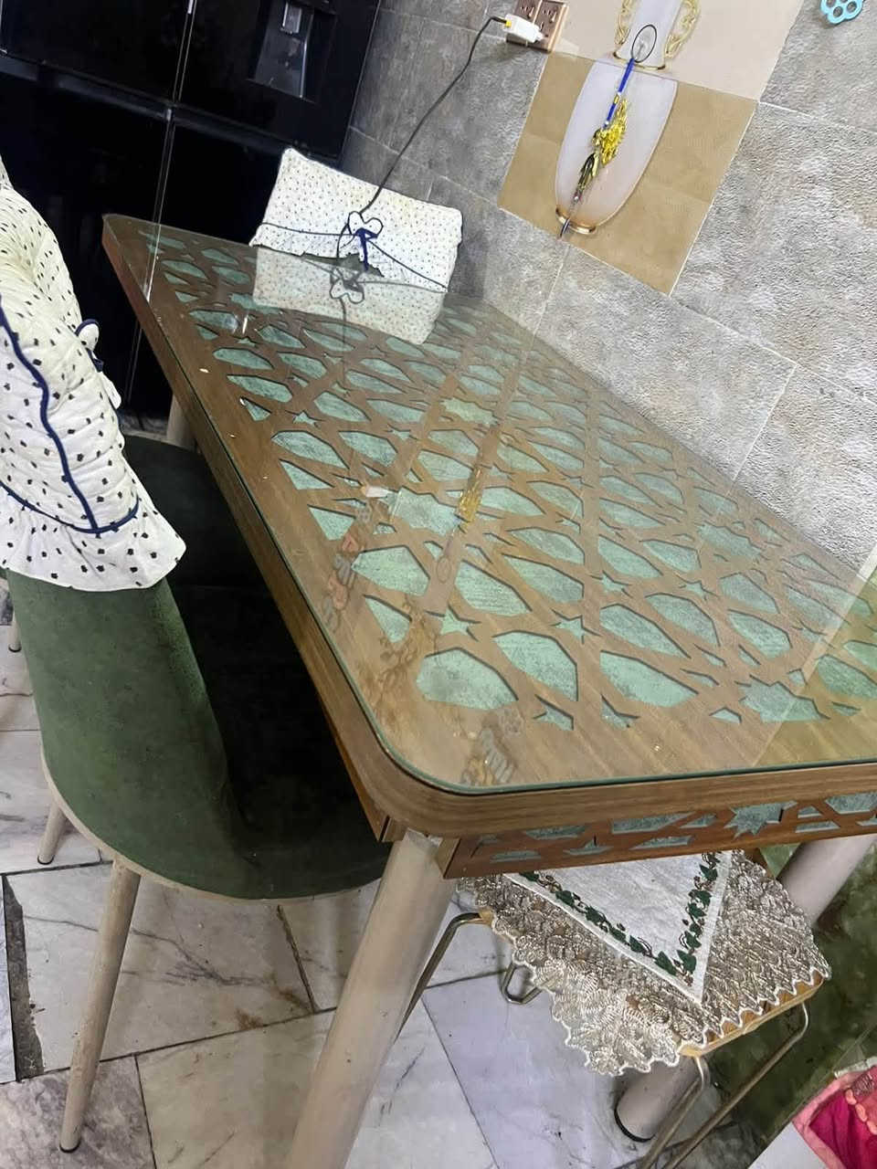 ميز طعام • ٥كراسي • الغزاليه