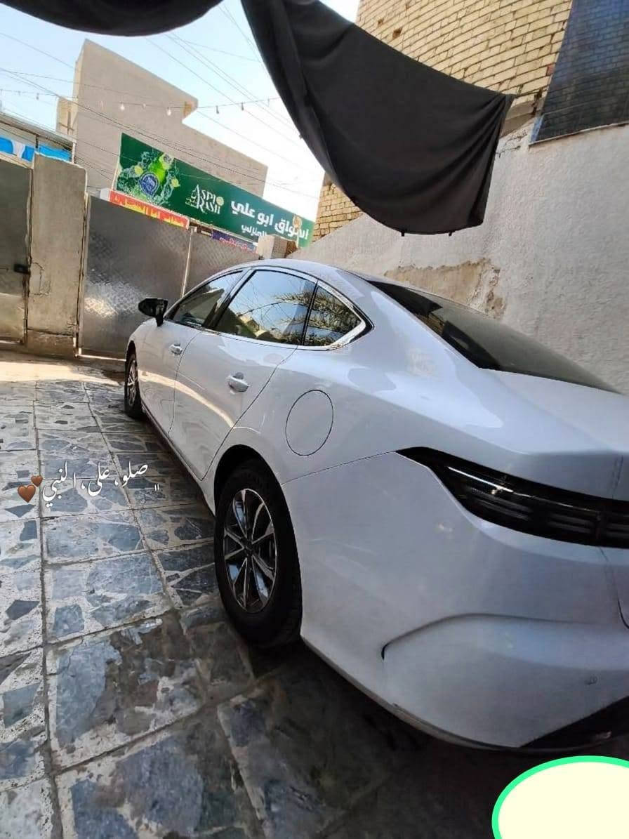 دسترويل موديل 25
ماشيه 12
السعر 20 وبيها مجال
***********
المكان بغداد
رقم بغداد
السيارة على وضع الشركه جديده

نص مكتوب في الصور:
- صلوا على النبي
- صلو على النبي