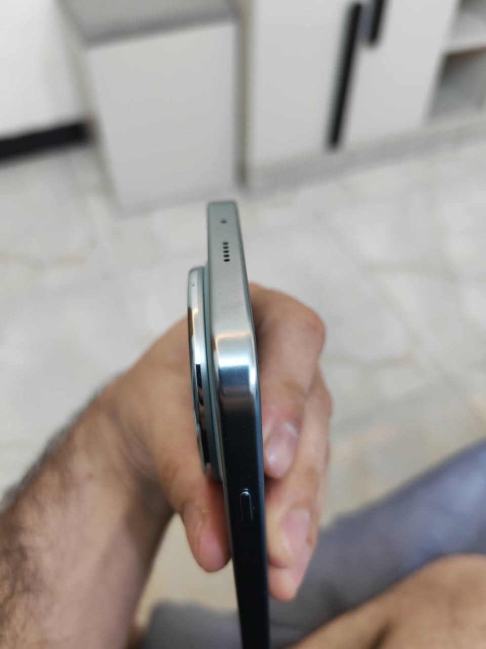 هواوي نوفا 15 ماكس اخو الجديد و ذاكرته 256 نظيف ملحقاته كاملة شاحنته وكارتونه وحافظة مكان بغداد الدورة السعر 350 الف بيه مجال بسيط كلش الشراي يتصل ***********
