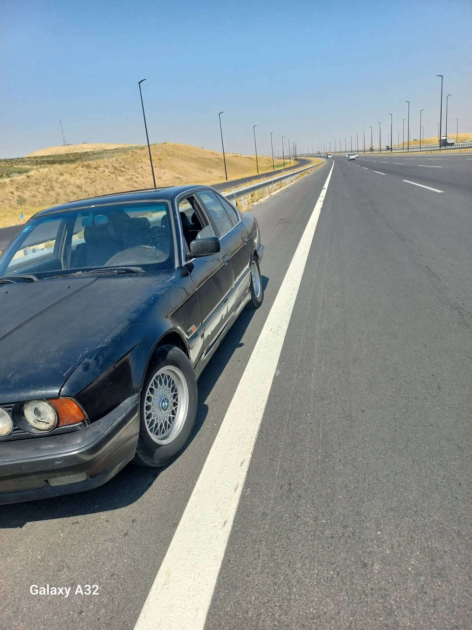 سلام عليكم شباب ٥٢٥ اصل بليته وسنويه محرك مفتوح او فل كير ومكينه مكفولات كير اوتماتيك م89 تبريد منظومه جديد ومنضومه بانزين جديده سياره فتحه ماطوره عاطل سياره صبغته نضيفه بس البنيد جارد بدون ضربه غرفته حلوه دشبول نضيف تنته تكم كله نضيفه بس الكشنات بيهن شكوك
رقم بغداد رقم دولي جديد شرط تحويل والغرامات 
مكاني بغداد الرصافه 
للبيع او المراوس لو حت احدث انطي فرق عادي
السعر 42 مجال بسيط
الرقم ***********
