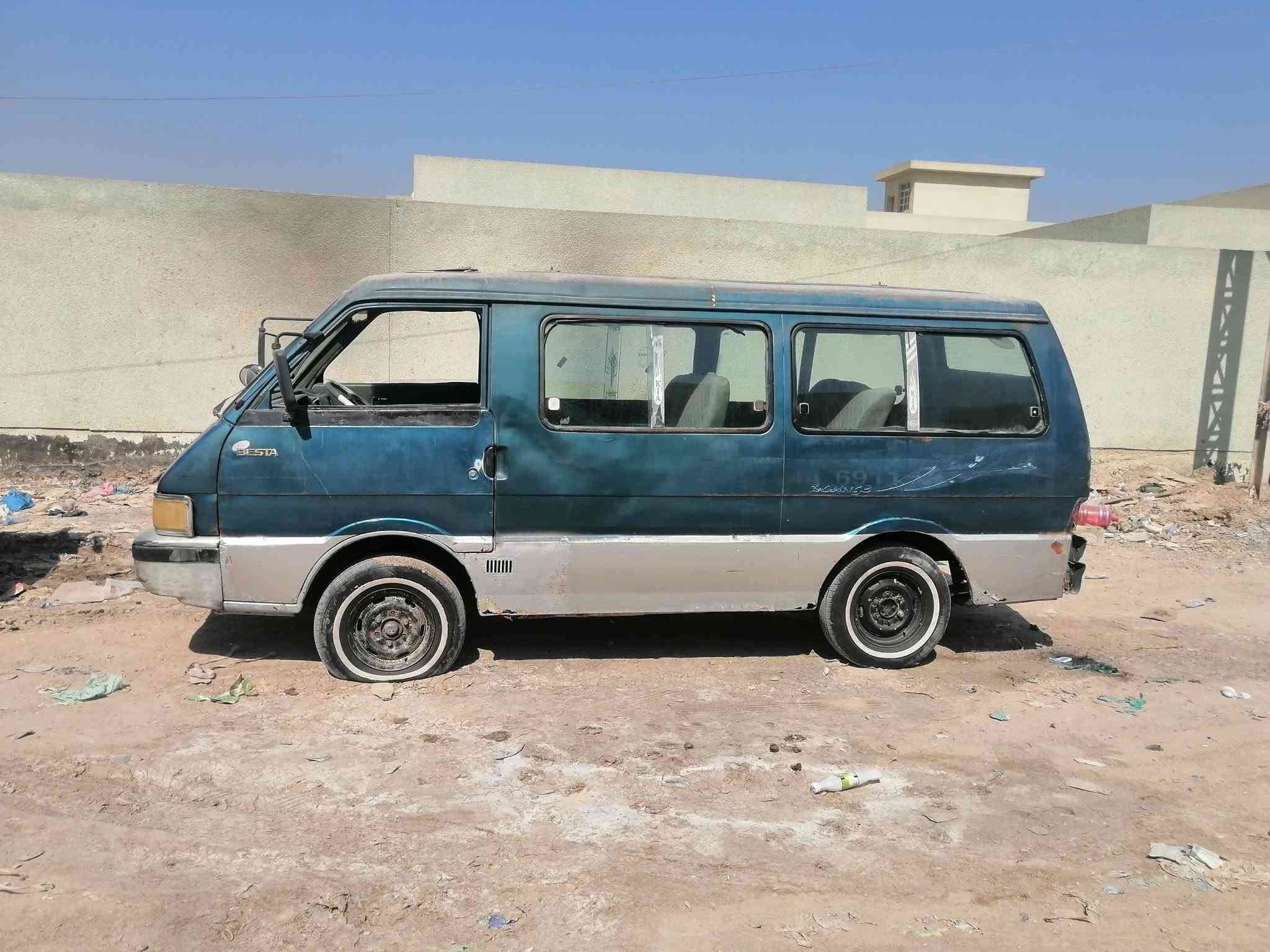 كيا بستا للبيع مديل ٩٤
السياره بسمنه خيط بخار بالمكينه
السعر ٢٠ وبيه مجال حك الجيه
*********** واتساب فقط
