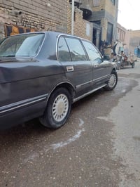 سيارة • للبيع