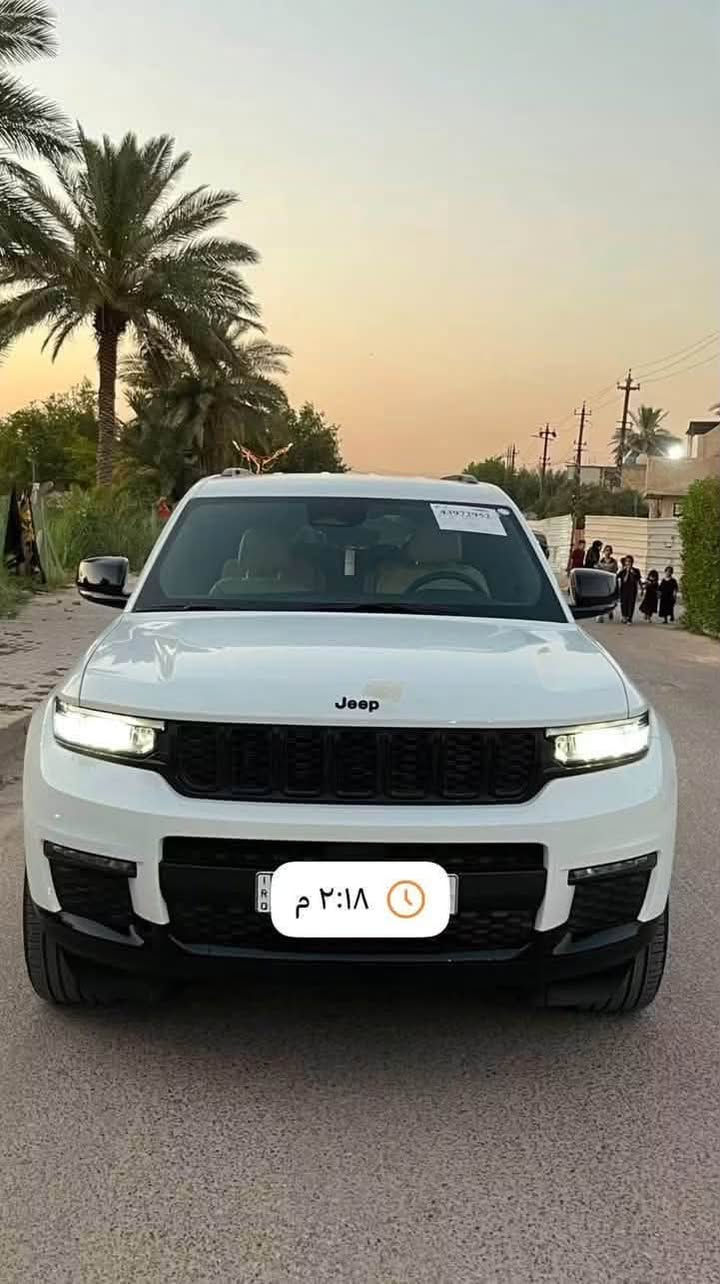 جيب كراند شيروكي 2025لميتد 1C4RJKBG5S8715760رقم الشاصي
• الموديل: جيب جراند شيروكي L Limited 2025

• عدد المقاعد: 7 ركاب (3 صفوف)

• المحرك: 3.6 لتر V6 بقوة 293 حصان

• ناقل الحركة: أوتوماتيك 8 سرعات

• نظام الدفع: رباعي (4×4)

• اللون: (ابيض )

• الممشى: (7191mi)

• وارد: (أمريكي )

• الحالة: ممتازة جداً، 

المواصفات:

✔️ شاشة وسطية 10.1 إنش

✔️ شاشة عدادات رقمية 10.25 إنش

✔️ Apple CarPlay و Android Auto

✔️ دخول وتشغيل ذكي (بصمة)

✔️ مقاعد جلد

✔️ تكييف ثلاثي المناطق

✔️ حساسات أمامية وخلفية

✔️ كاميرا خلفية

✔️ مثبت سرعة ذكي

✔️ نظام المحافظة على المسار

✔️ نظام مراقبة النقطة العمياء

✔️ شاحن لاسلكي

✔️ جنوط ألمنيوم

✔️ 8 وسائد هوائية

السيارة بحالة ممتازة وجاهزة للفحص في أي مكان.

للاستفسار: (***********)
واتساب
