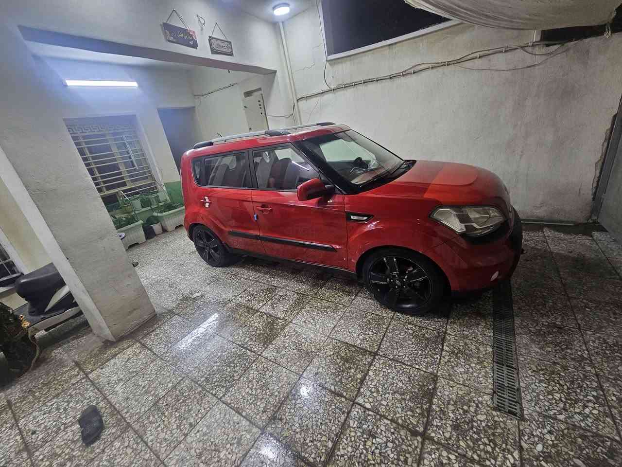 هسلام عليكم بيع مستعجل كيا صول موديل 11 محرك 1600 دوش ااسياره كير محرك شواصي  كفاله عام تبريد شغال السياره بيها ملاحظات  ناقصها فقط صدر خلفي 60% سياره رقم شمالي يعني ماكو ضرايب مكاني بغداد البياع السعر 85  وبي مجال وبل عافيه عل ياخذها رقمي ***********@
