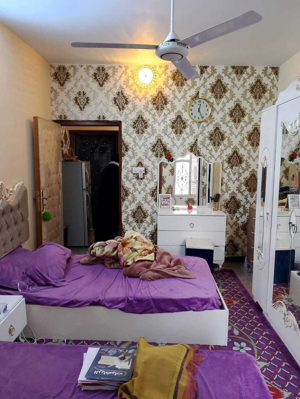 مشتمل  للبيع ٨٠ متر  مسلح طابقين غرفتين نوم وحمامين ومطبخ وصالة بقع خلف الشارع العام  قرب مستشفى الهيكل خامس بيت على اليسار .. سعره  ١٨٠ مجال بسيط .. الاتصال ابو سيف *********** ..
