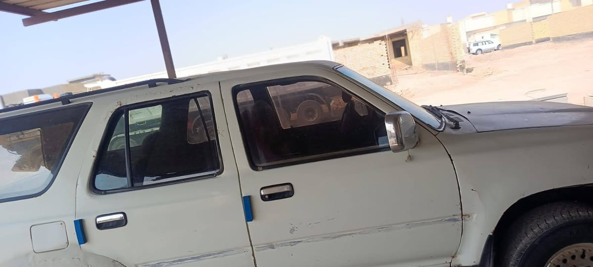 سلام عليكم جيب للبيع مكينه ونجي 6وكير عادي جدد كهربائيات كلها شغاله تخم تاير جديد حداديه جديد غرفه جديد سياره جاهزه مكان ناصرية مركز سعر 20 وبيه مجال *********** مكلف بل نشر

نص مكتوب في الصور:
- 00964750 491 0005