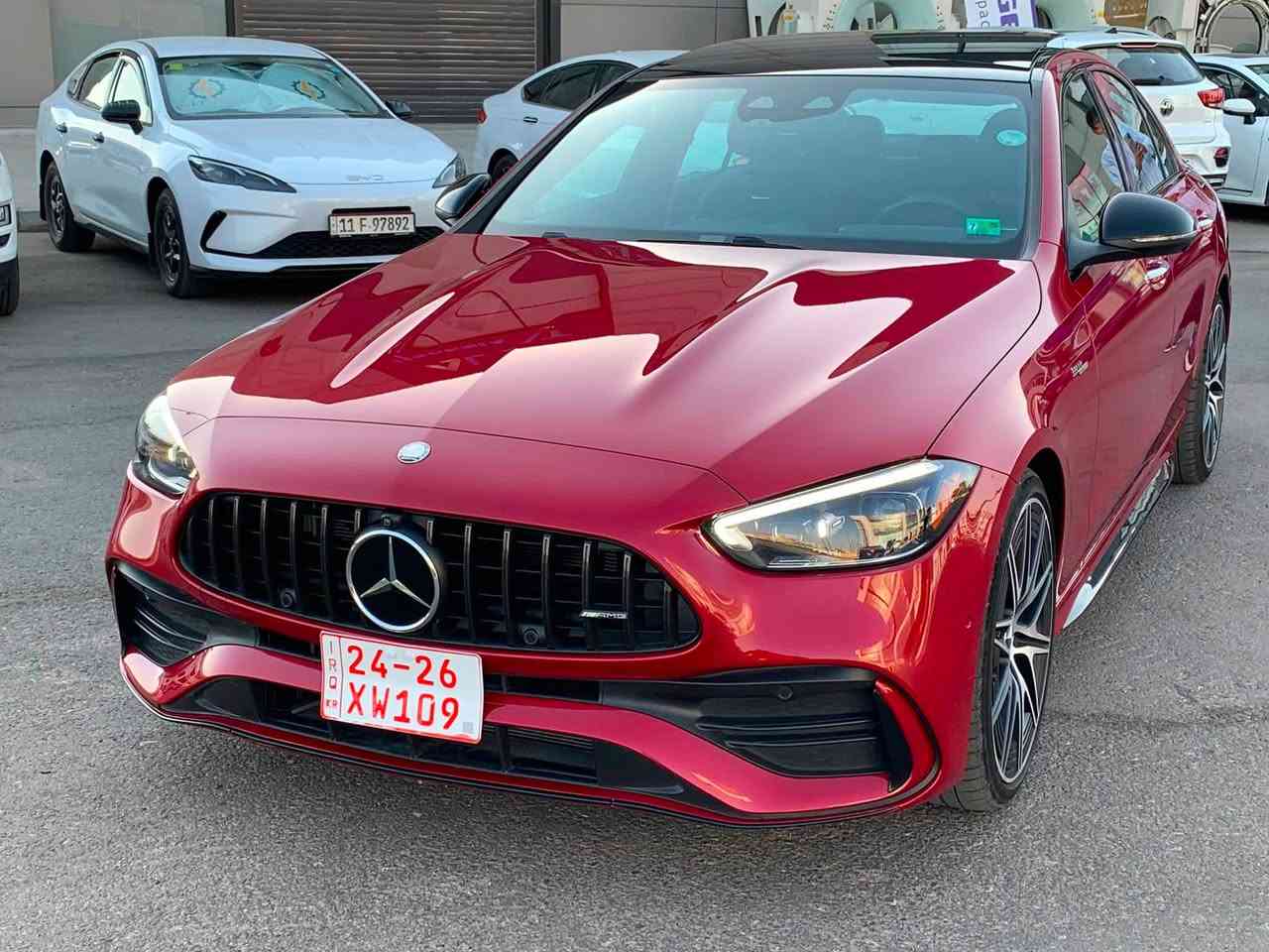 السلام عليكم للبيع مارسدي c43 Amgفول فول طلب خاص مواصفات بانوراما 5كاميره اتوبارك ويل 20انج تايرات خلفى مدور كوشينان جلد وشامو داتاشؤ أهوايه مواصفات حاد ث نص جاملخ قباغ جنته بودون أرباك بدون جوه بشرط رقم  شاصى W1KAF8HBORR229607 .ماشيه 6الف مايل مكان سياره اربيل ***********
