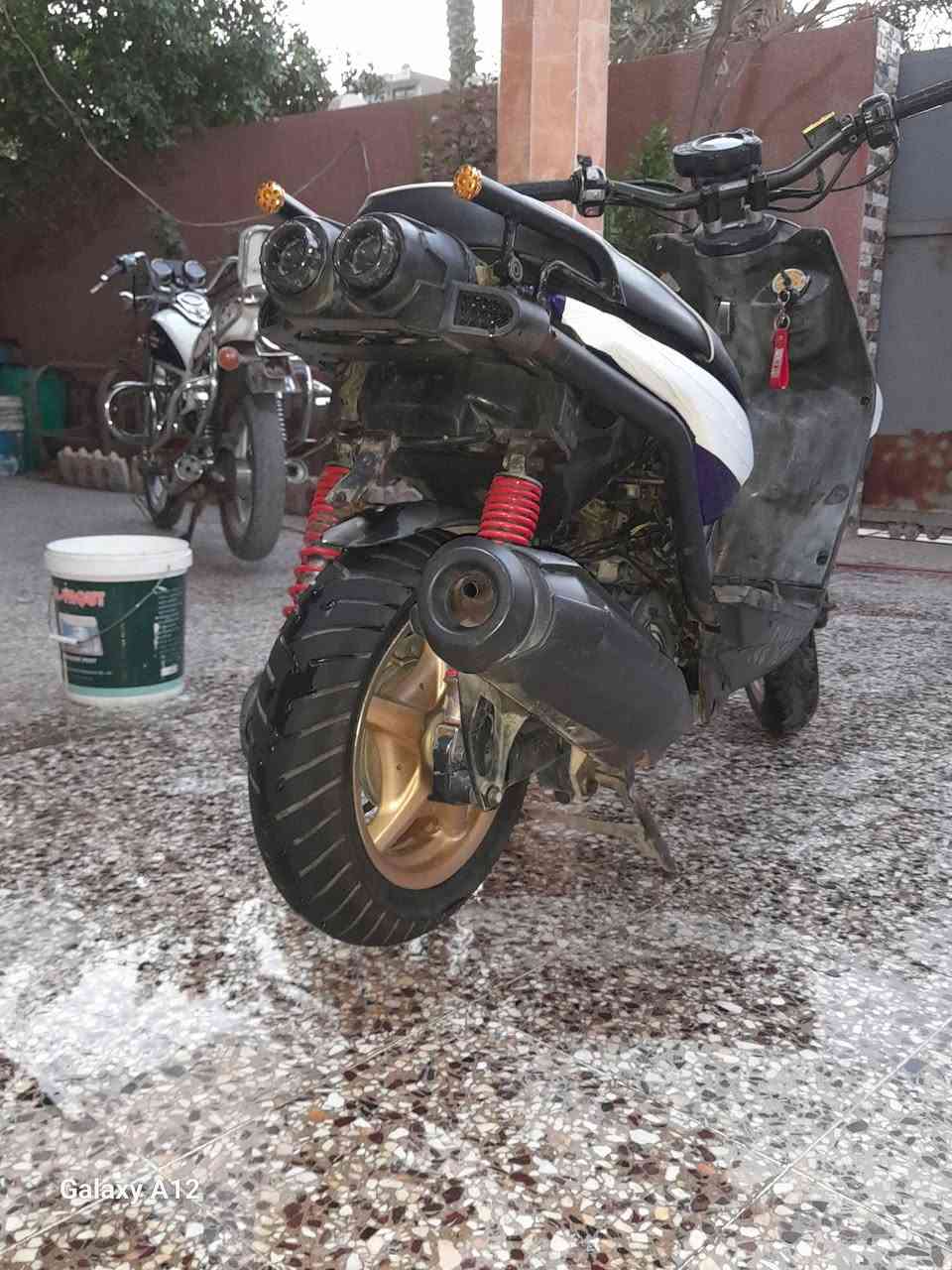 السلام عليكم سكنس جبلي للبيع 
دراجة خير من الله ما بيها اي نقص 
كامله عله آخر حبايه السعر 1100وبيها مجال 
الشراي يتصل ***********

نص مكتوب في الصور:
- Galaxy A12