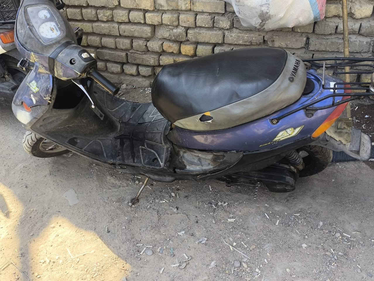 سلام عليكم دراجه البيع مفتوح مره وحده وبيه صوت قليل بل كسن سعره 200 تصال على رقم ***********
