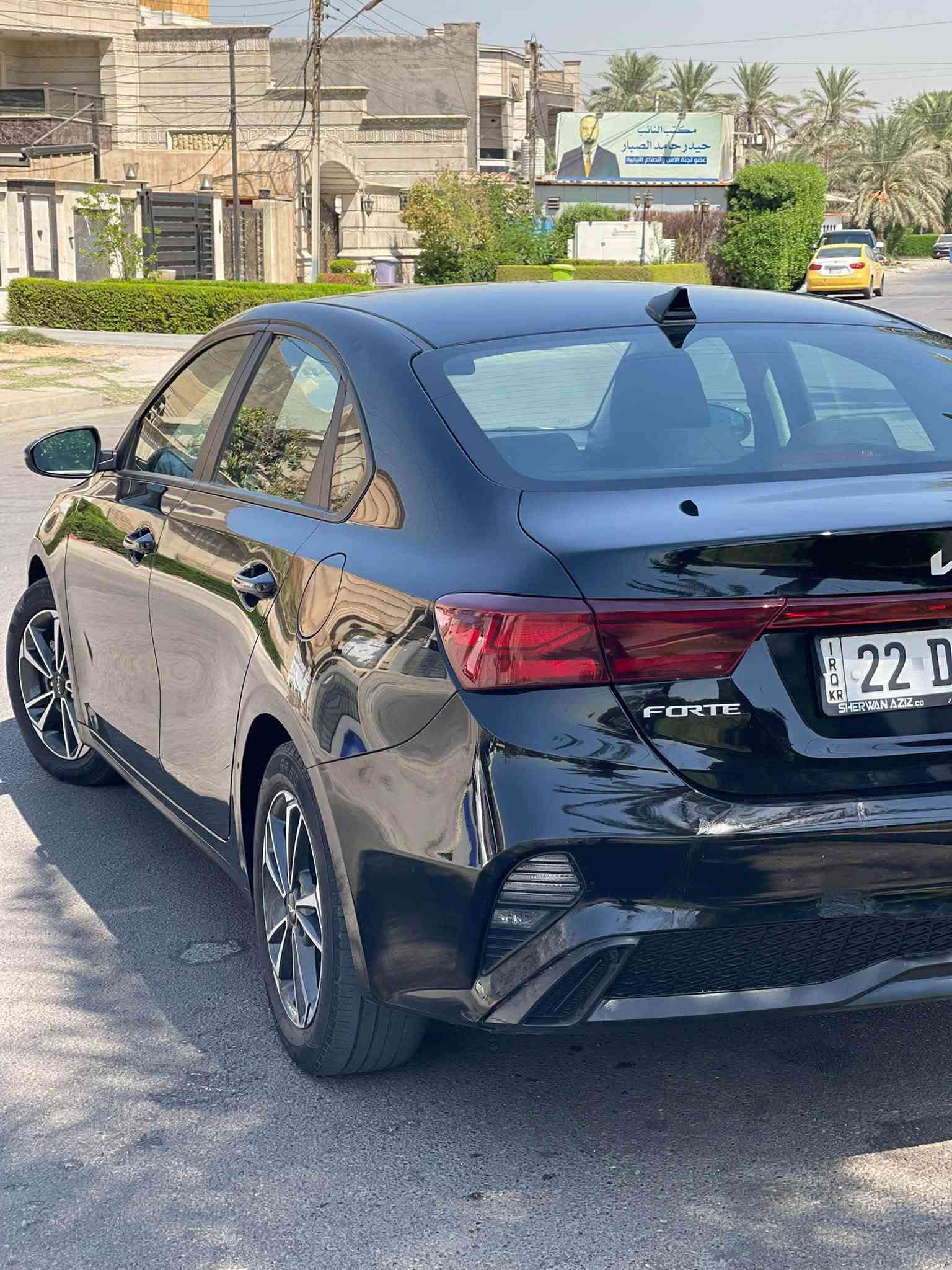 السلام عليكم كيا فورتي موديل 2023
وارد امريكي ماشيه 89الف كيلو متر مو ميل حادث بنيد فقط صور الحادث مرفقه ويه الصور وسونار هم السياره مكفوله من شاصي ولغد جديده بمعنه الكلمه 
الموصفات رادار جانبي كامره دواره اشاير بلمري تحكم ستيرن جهتين 
بدون حتى بارد كير محرك تخم تاير صدر تبريد كله جديد تحويل شوكت ميعجبك هزه وسنويه ورقم جديد مكان سياره بغداد البياع السعر ب 128 بيه مجال بسيط وحك الجيه ***********/***********
