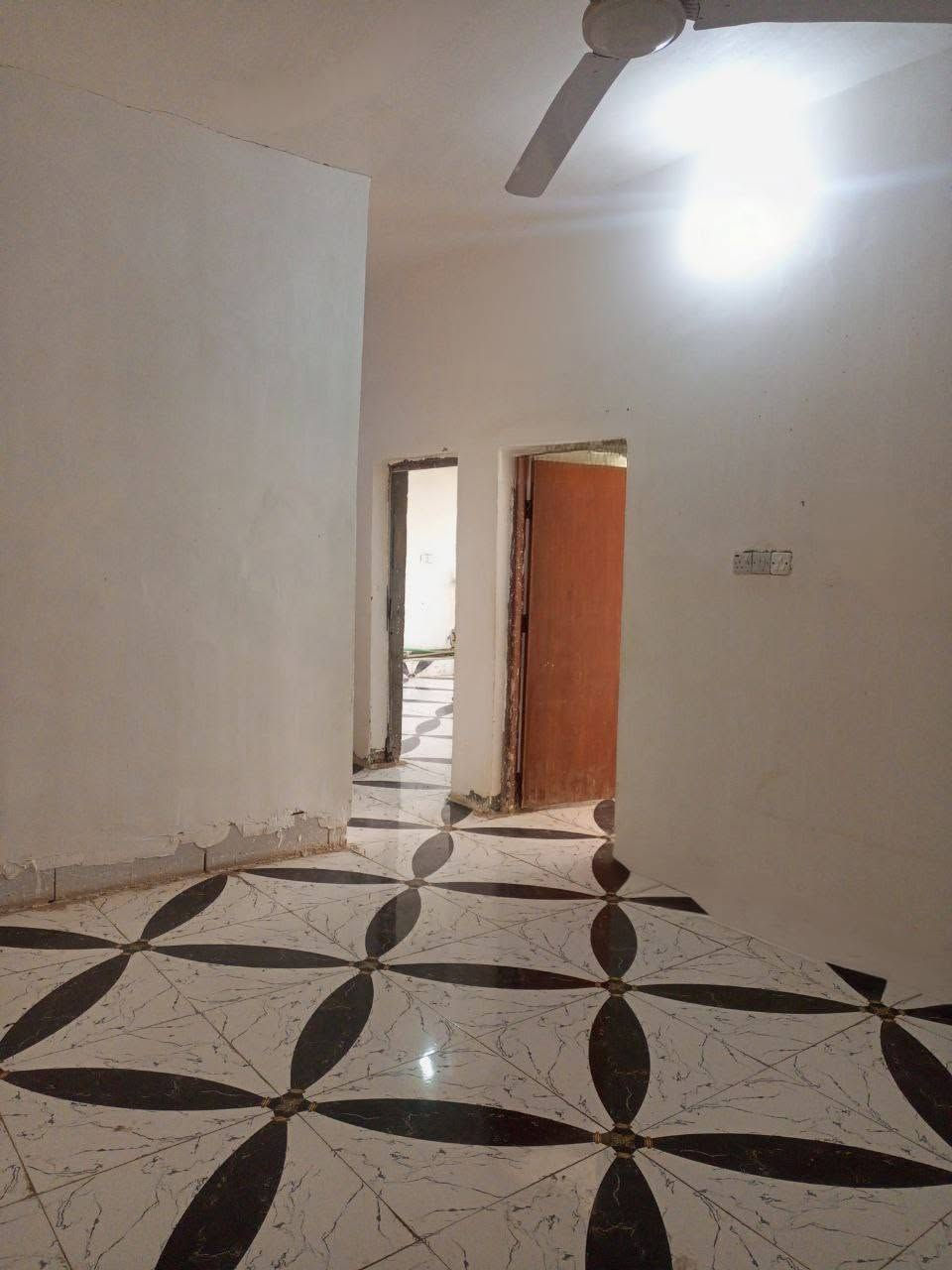 بالخاجيه شارع 30 • 200م • دورين مع محل