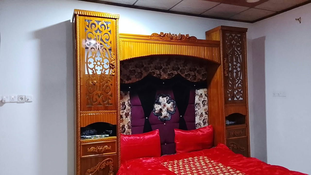 السلام عليكم ورحمه الله وبركاته للبيع نضيف كلش ومرتب وحلو برج مو ملحق وثكيل السعر خاص او الاتصال على الرقم *********** العنوان الموصل جانب الايسر
