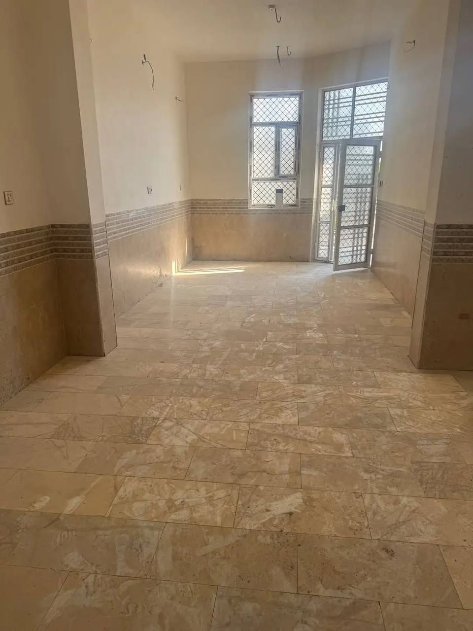 النداء مجمع بيتي • ١٠٠م • طابق ونص