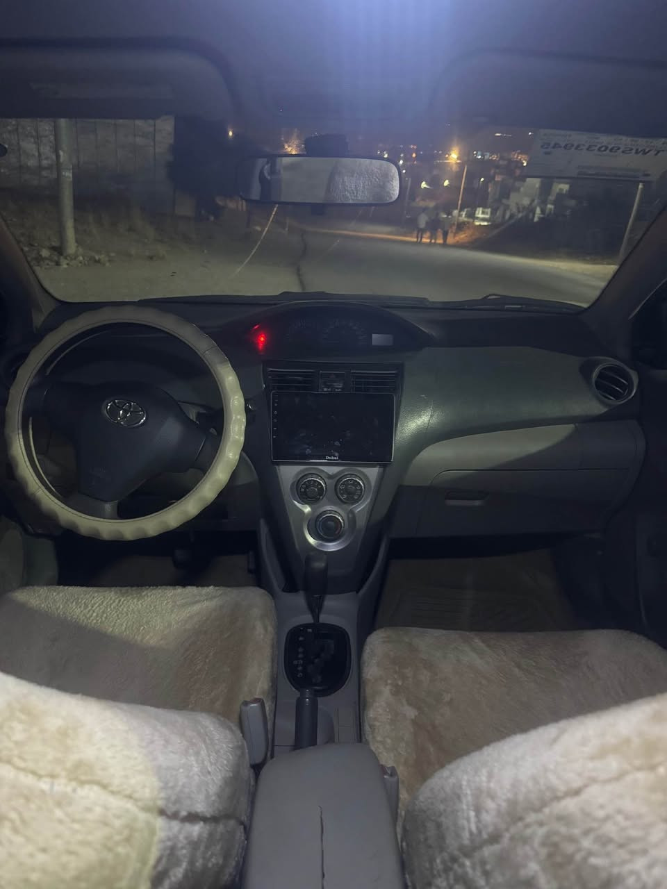 یارسی 2009
حیزامە بەس لەسەر ساغی پێش و دوای کەپسە دەعمی نیە 
سەنەوی تا 2030 تازەیە 
گێڕ ئۆتۆماتیک 
کارتی بەنزینی هەیە 
هەموو شتێکی بەشەت 
نرخی:70 گەڵاو مەجالێکی کەمی تیایە

***********
*********** السليمانية, العراق
