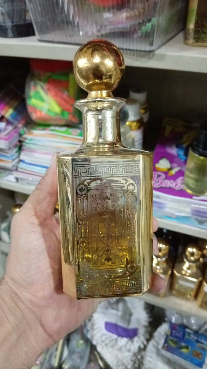 اشياش عطور فارغه للبيع في الرميثة العدد تقريبا 70 قطعه سعر القطعة 2500 الطلب واتس اب ***********
