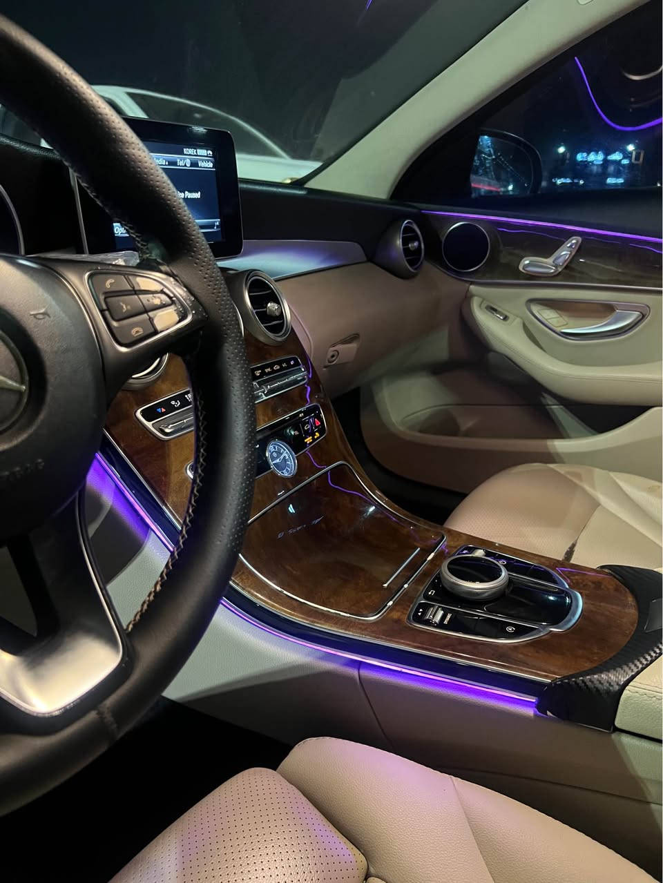 ماسلس ٢٠١٧
سيارةكة AMG
سيارةكة فولة بةس دةبل ماوس نية 
سيارةكة يةك جي كارتي هةية 
كلين داخيل بوة 
بي ژؤري بي ارباك 
گير مةكينة هةموي بةشةرت 
سياركة زؤر جوانة 
*********** أربيل, العراق
