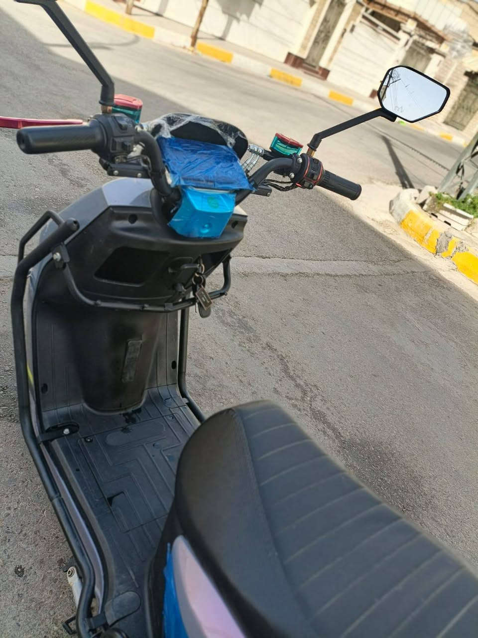 السلام عليكم 
عندي موطور شحن للبيع 
شركة الماسة دبدوب 
موديل 26 
استلام جمعية 
مستخدة شي قليل حيل تجي وتشوف بعينك 
ملف 3500 واط  
فول مواصفات لايت زنون عالي وناصي واربع سرع سرعته 99حقيقي ومثبت سرعة واشاير يمنة ويسرة 
الموطور بالايلون بعدة جديد تجي وتشوف بعينك 6بطاريات طك كارتون وتفحص وين متريد 
 مكاني داخل الرمادي 
السعر 625 وبي مجال 
للستفسار ***********
اتصال فقط
