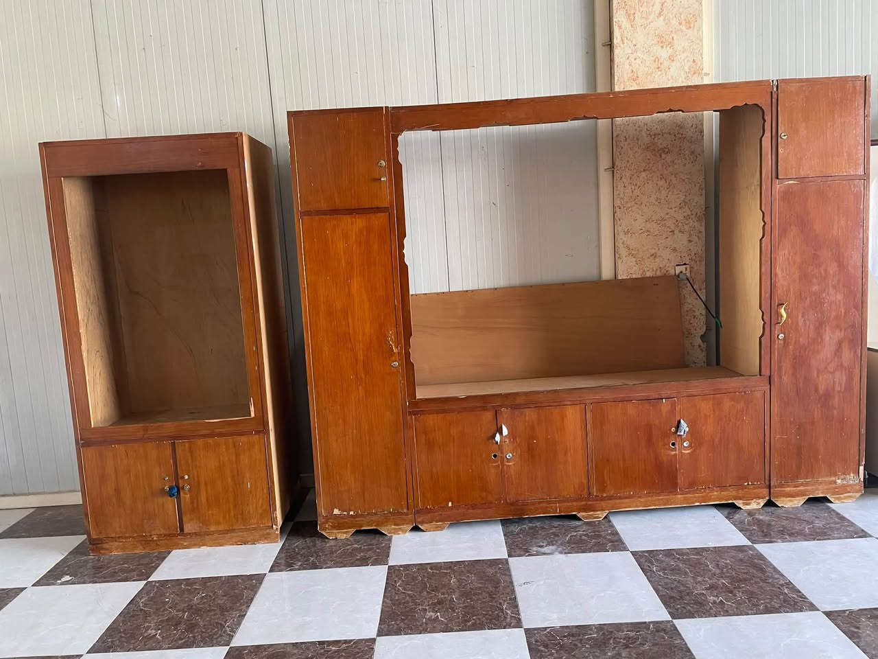 ناونيشان كةلار مشتري هةركامني مسج بكة
جواب كومينت نادةم و 

مسج بكةن نرخ و قياس ناونيشانتان پيدةگات
