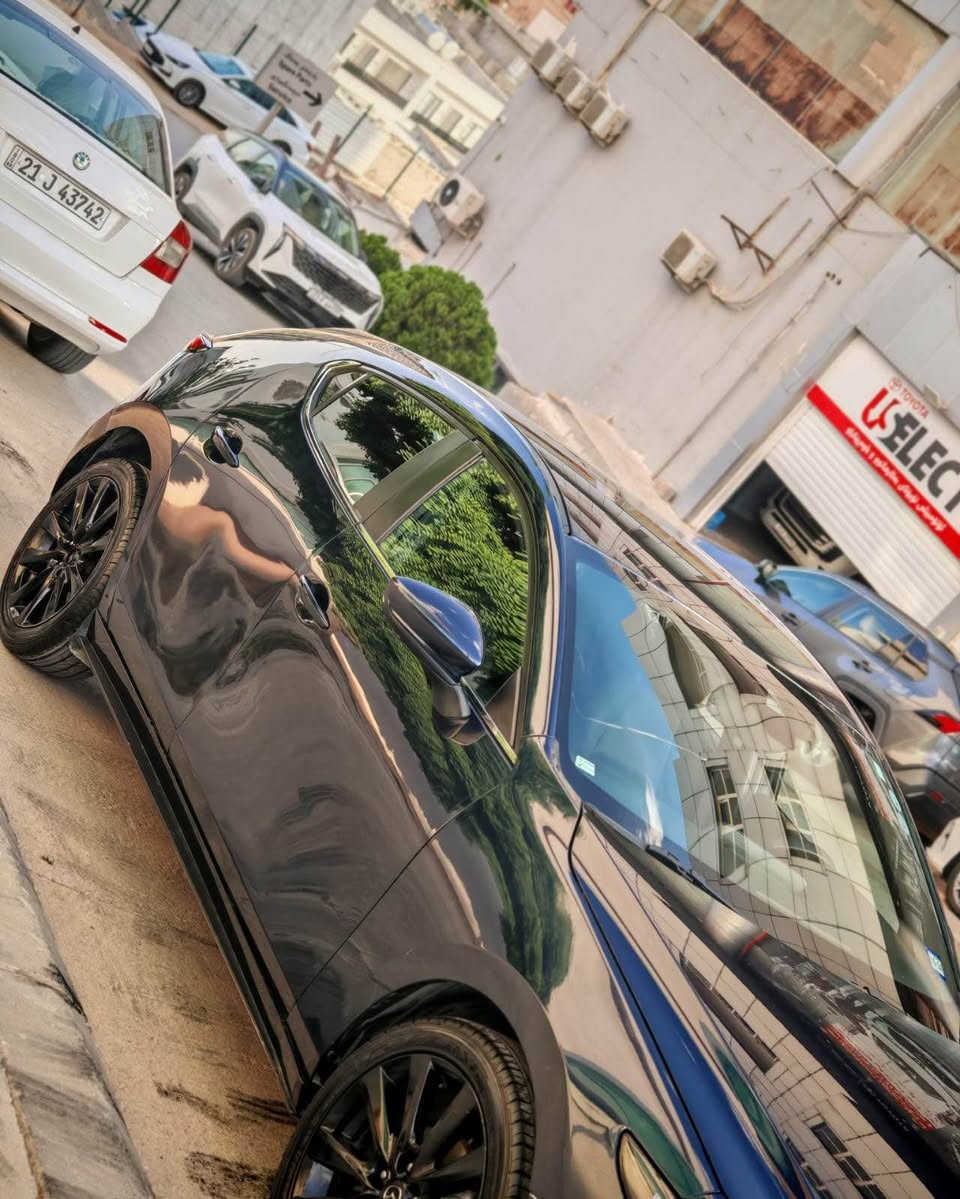 MAZDA 3 HATCHBACK 2022

مازدای ٣ هاشباک ٢٠٢٢

ماشاءاللە
نموونەی جوانی و هەیکەل
بێ تۆربۆ • بێ دەبڵ ئەکسل

بۆیاخ:
سێ پارچەی سەکنی بۆیاخە، بێ ناوگرتن، ئێرباگ بەس شانی سەکن تەقیوە و داندراوەتەوە.

مواسەفات Hatchback:
بەسمە • شەغال • کامل ڕادار • ئۆتۆ ستۆپ • ئۆتۆ هۆڵد • برێک بەسمە • دەبڵ گێڕ (عادی، ئۆتۆماتی) • ٣ مۆدی لێخووڕین • تەحەکووماتی کاملی سەرسووکان • دەبڵ ئەگزۆز • لایتی پێشەوە (زینۆن، عەدەسە، لیدی کامل) • لایتی پشتەوە (کامل لید و ئەڵقە) • زۆر مواسەفاتی تر…

کامل سێرڤس کراوە

گێڕ، مەکینە، کارابایات و تەبرید بەشەرت
گێڕ و مەکینە نەکراوەتەوە بە شەرت.

تەحویل غرامە بە شەرت.
ڕەقەم و سەنەوی تا ٢٠٢٨ تازەیە.

📍 ناونیشان: سلێمانی

📞 پەیوەندی :

☎️ ***********
☎️ ***********

📲 بۆ زانیاری زیاتر، پەیوەندی بکەن. السليمانية, العراق
