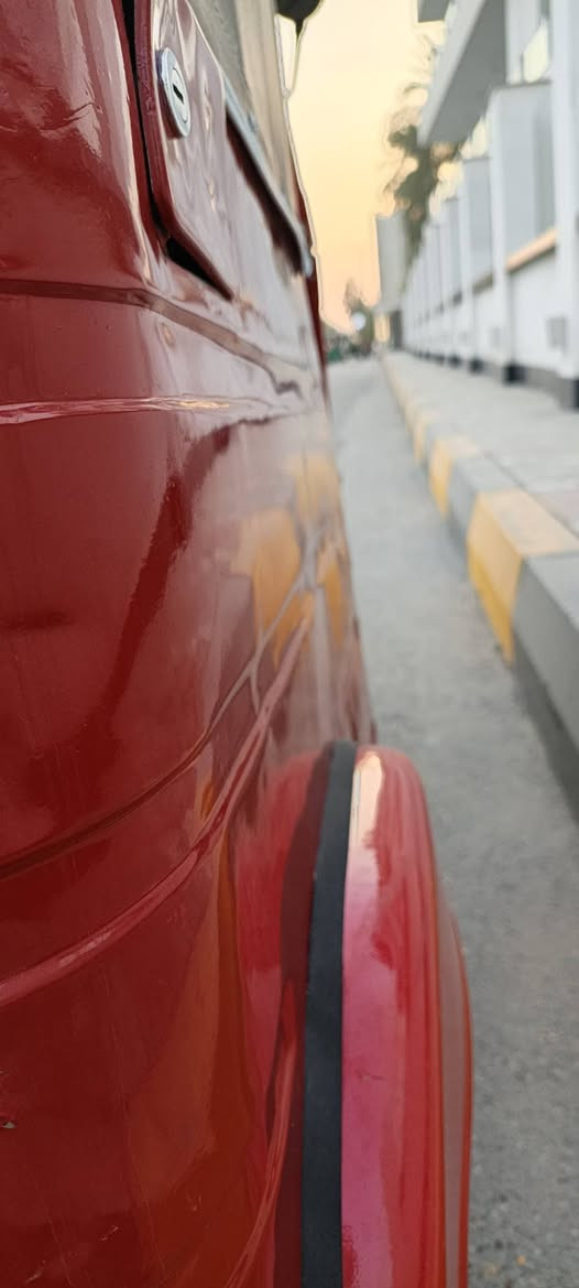 تكتك موديل 2018 رقم وسنويه بغداد
المحرك ول أكسل كفاله لا نضوح ولا تبخير 👍🏻📍
تكتك نصبتها حلوه 🔋⭐
كهربائيات كلها شغاله ✌🏻
تخم تايرات جدد 🔥💥
جادر جديد شركة 🌤
 🤍
العنوان بغداد الدوره شارع ابو طيارة 📍. 
تكت مال جناي واحله من الصور 
رقم الهاتف واتس اب ***********
