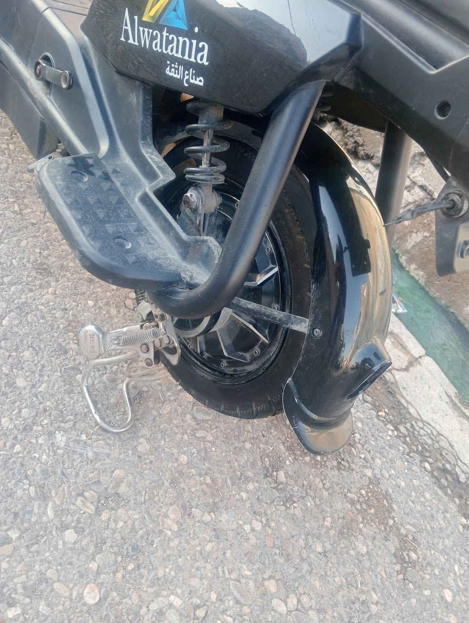 للبيع ادفع سعر زين وابيعك شرط بس بطاريات منفوخه يمشي يوديك للايمن ورجع  ‏‪***********‬‏
