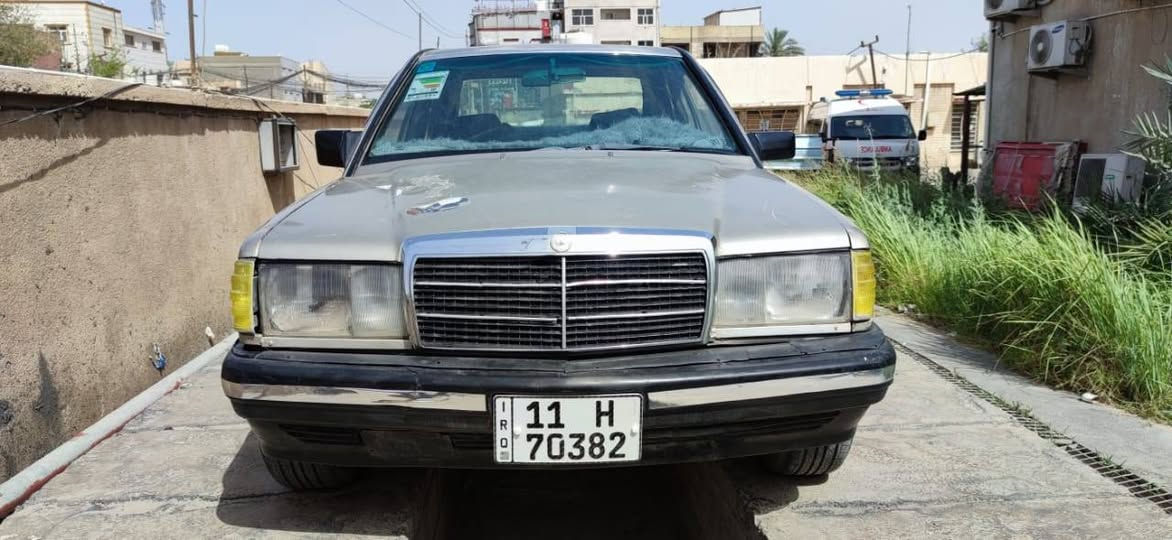 السلام عليكم عمامي .
مارسدس طيارين 190 موديل88 كير عادي مكينه ماتصعد دهن بيها اويل بم عاطل اربعه سلندر بلاديه رقم بغداد سنويه وهزه جديده بشهر الرابع سعرها 26 ورقه وبيها مجال حك الجيه للاستفسار *********** واتساب موجود فيس غير متواجد
