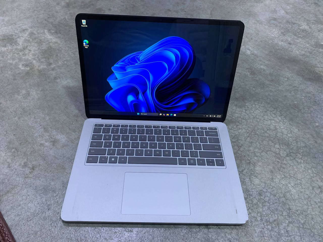 Surface Laptop Studio • i7-11370H • ١٦GB رام