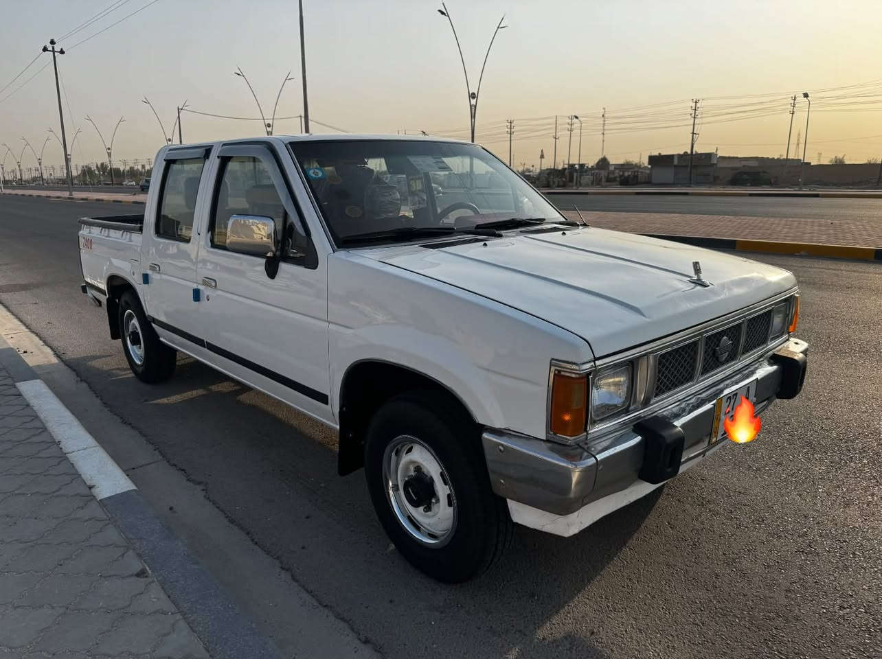 نيسان 1990 رقم ذي قار دولي سنويه 31 محرك 2400 بلاد كير كله جديد حداده تبريد جام اوتو باور تخم تاير سياره جاهزه من كل النواحي العنوان البصره الزبير السعر 65 وبيها مجال ***********
