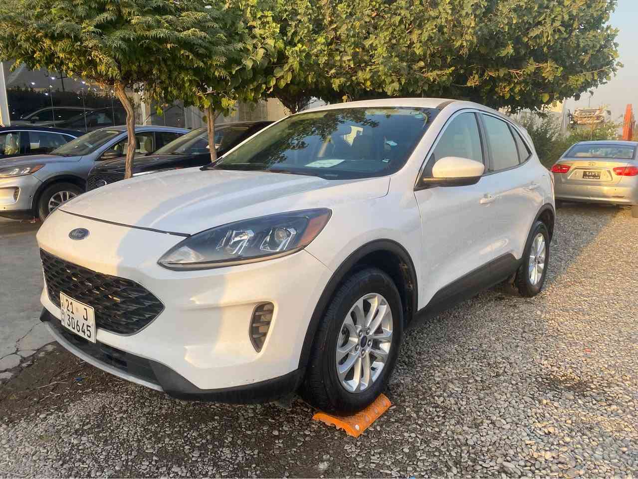 🖤🚘 FORD ESCAPE SE | 2020 🚘🖤

✨ دەستی دوو | شیک، پاک و ئامادەی فرۆشتن ✨
بوياغ نيه مواسفات Se 
⚙️ 1.5L EcoBoost Turbo
🔧 3 Cylinder | 181 HP
🔄 Automatic | FWD
📍 20,064 Miles

💎 دیزاینی مۆدێرن و سەرنجڕاکێش
💎 ناوەوەی پاک و وەک نوێ

💎 خەرجی سووتەمەنی زۆر گونجاو

🔥 ئەگەر بەدوای ئۆتۆمبێلێکی جوان، ئابووری و متمانەپێکراو دەگەڕێیت،
Ford Escape SE 2020 هەڵبژاردەیەکی زۆر باشە بۆ بەکارهێنانی ڕۆژانە و گەشت 🚗✨

📩 بۆ نرخ و زانیاری زیاتر پەیوەندیمان پێوە بکە:

📱 WhatsApp: ***********
📞 Korek: ***********

🖤🚘 FORD ESCAPE SE 2020 رانية, السليمانية
