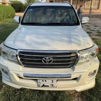 لاندكروز GXR • ٢٠١٣ • ١٣٨ الف