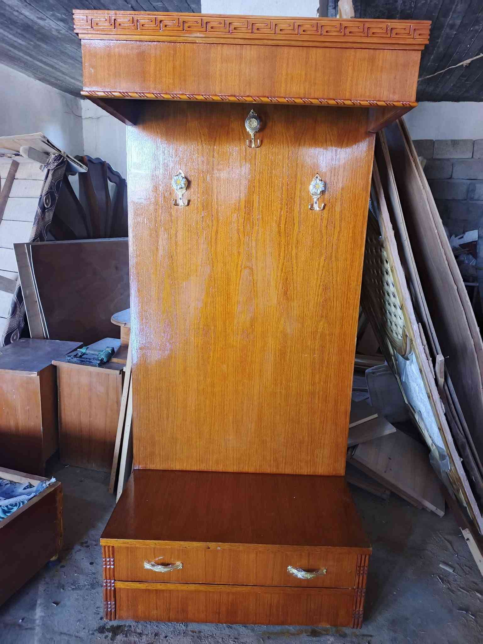 سلام عليكم غرفة نوم فصال حديث ثقيله رجلين بلستك سعر 500 وبيها مجال وكو توصيل ***********
