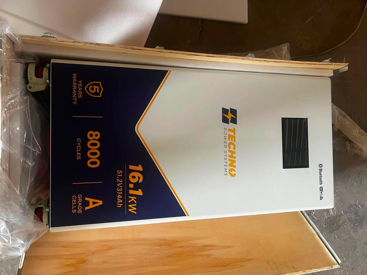 الحسن للطاقة الشمسية ☀️☀️
لله الحمد تم وصول وجبة جديدة من بطاريات TECHNO فئة عالية جداً 
16.1kw
8000 دورة 
للحجز و الاستفسار يرجى الاتصال بنا  على الرقم الاتي ***********
او التواصل معنا على تطبيق واتساب .
